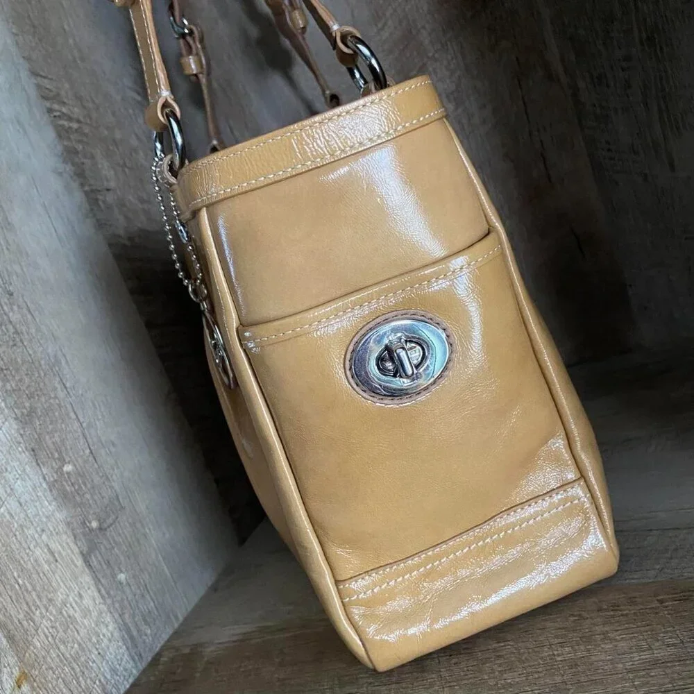 Coach Patent Glossy Leather Shoulder Tote Purse Silver Charm Hardware Tan EUC